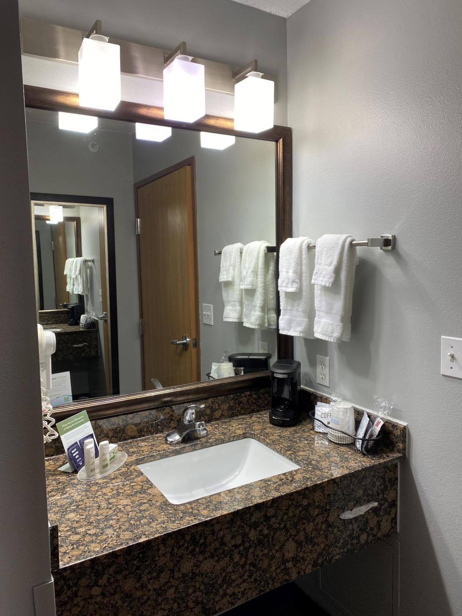 Americinn By Wyndham Webster City Εξωτερικό φωτογραφία